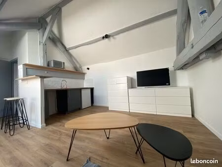 studio meublé refait à neuf