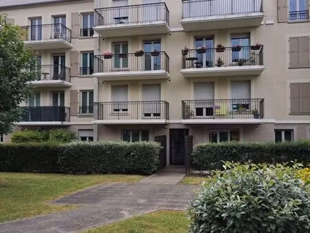 la bastlle st loup particulier vend f3