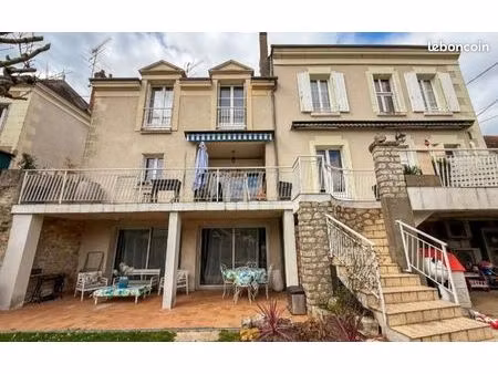 maison 7 pièces 216 m²