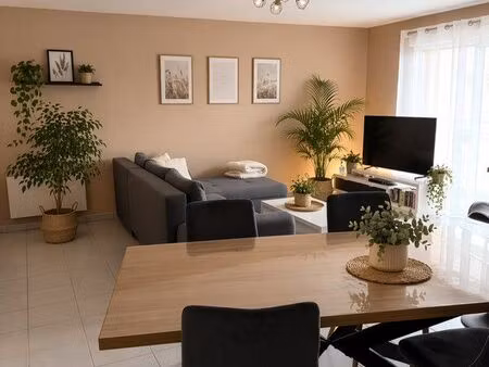 ? appartement t3 73 m² – entièrement rénové – balcon plein sud – parking couvert – ambarès