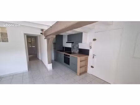 centre blois - beau f2 avec cuisine ouverte
