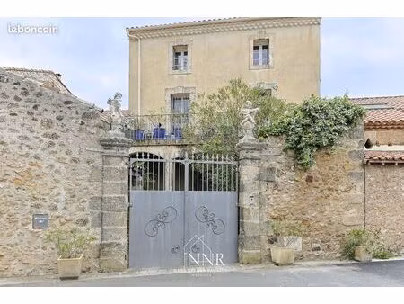 belle demeure de caractere de 260 m²