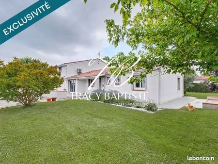 villa 7 pièces 168 m²