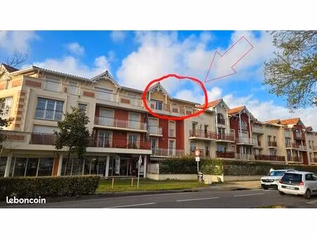 t2 - 47m² plein sud – 3eme et dernier étage avec grande terrasse & double parking équipé –