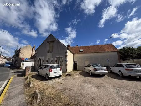 immeuble 165 m² gien