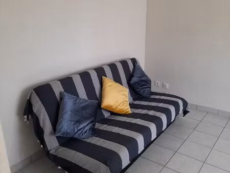 studio 21 m2   loué