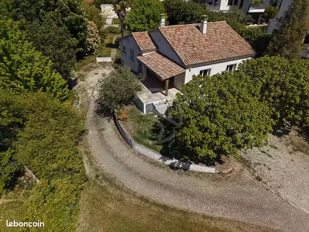 villa 7 pièces 128 m²