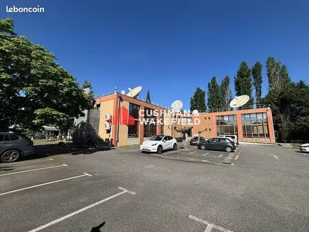bureaux 838 m² labège
