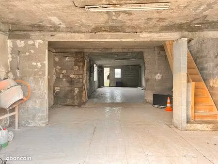 parking/box 86 m² bouguenais