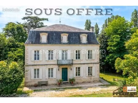 maison 9 pièces 310 m²