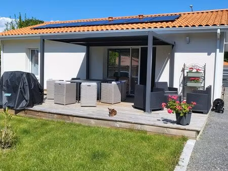 maison. 3pièces . 77m2