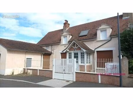 maison 9 pièces 240 m²