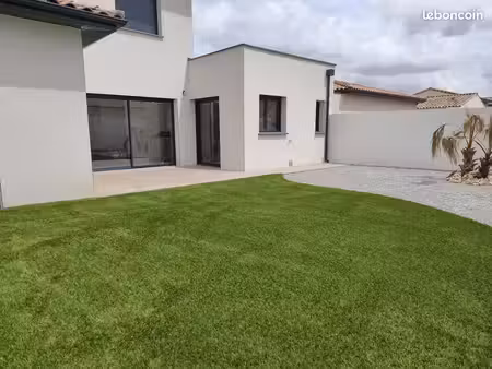 villa 4 pièces 130 m²