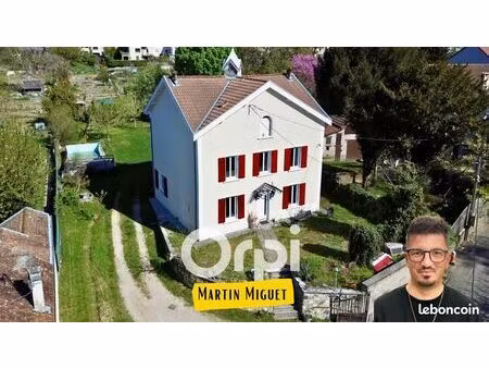 maison 6 pièces 136 m²