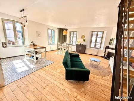 location d'un duplex en hypercentre de la ferté saint aubin