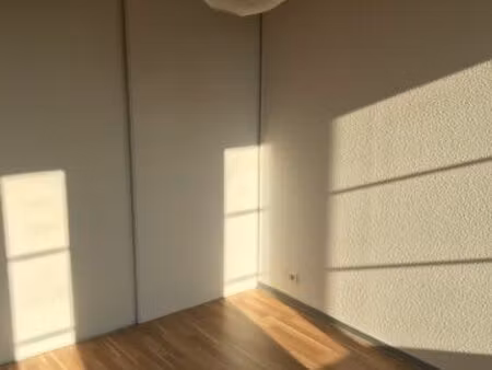 a louer : appartement t3 bis