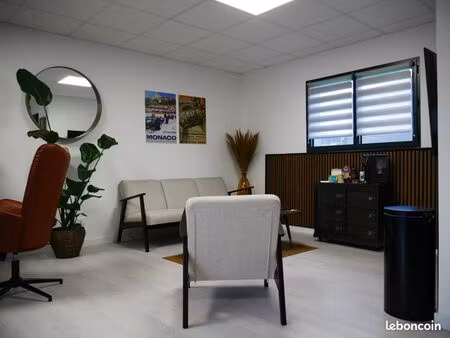 bureaux avec parking 3 places