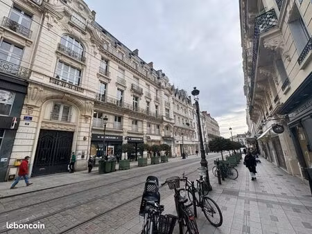 bureaux 78 m²