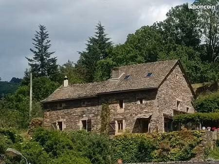maison de caractère avec terrain a st léger de peyre