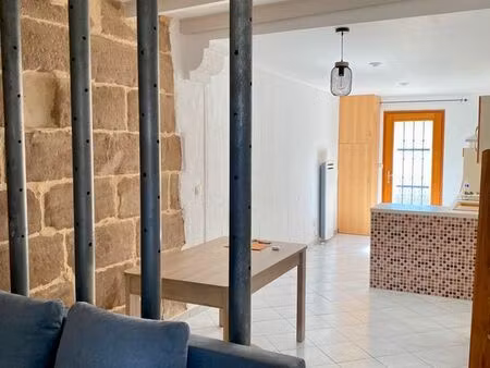 magnifique maison de ville proche toutes commodités  avec extérieur