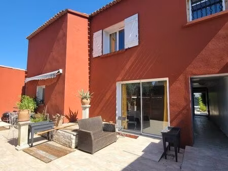 propriété 276m² piscine chauffée avec pool house