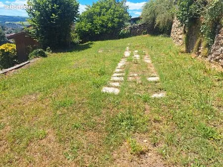 terrain pour jardinier ou animaux