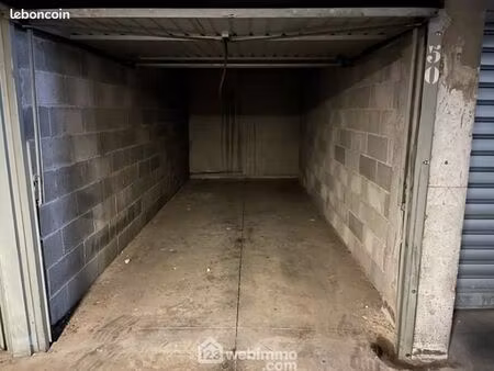 location garage /espace de stockage