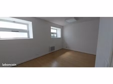 a louer - local professionnel - bureaux/ cabinet médical de 85m2