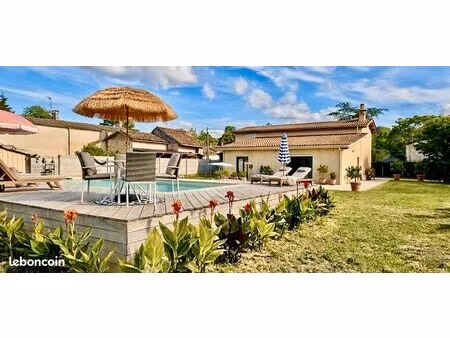 maison avec piscine  4 chambres