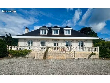 elegante maison familiale 210 m² – 6 chambres – piscine à débordement – terrain 2 838 m² m