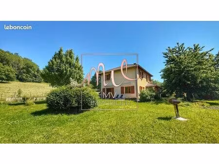maison 6 pièces 136 m²