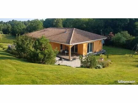 maison individuelle de 192 m2 habitable sur terrain de 1500m2