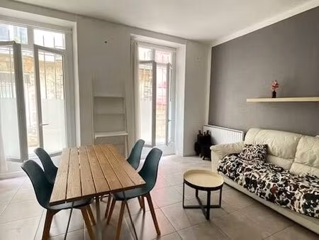 a vendre t3 quartier st pierre bordeaux