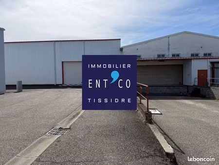 entrepôt 5860 m² boé