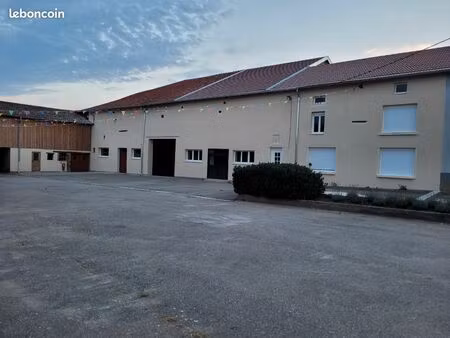 propriété équestre avec gîte
