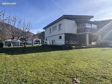 maison 6 pièces 160 m²