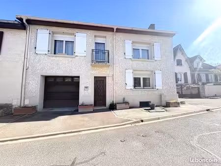 maison 4 pièces 200 m²