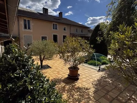 maison 13 pièces 325 m²