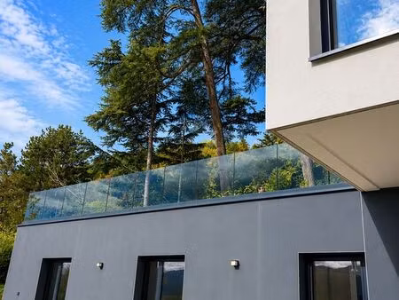 villa d’architecte neuve avec piscine à corenc