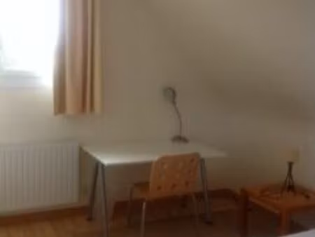 bruz 35 près kerlan chambre meublée indépendante+cuisine+sanitaires 440/mois ch.comprisesa