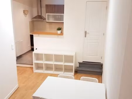 f3 en duplex au calme – quartier châtelet