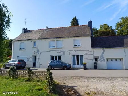 maison individuelle à louer à locqueltas
