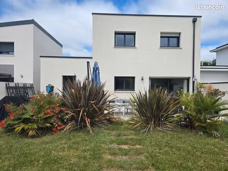 maison contemporaine (2020) - 110 m² - 4 chambres - montreuil-juigné