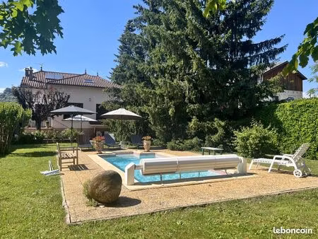 maison 8 pièces 173 m²