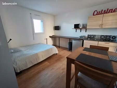 studio meublé indépendant dans maison récente