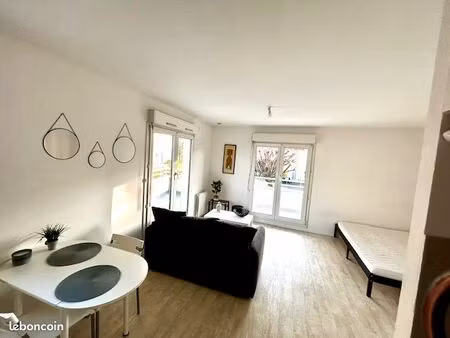 loue f1 bis meublé vandoeuvre brabois  31m2 parking et terrasse