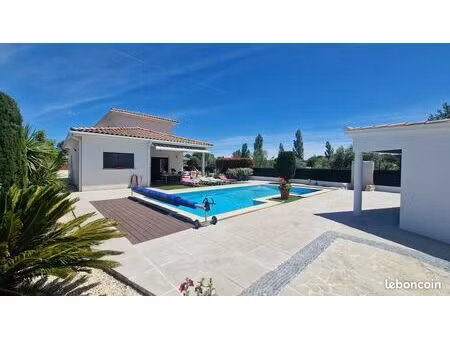 villa avec piscine