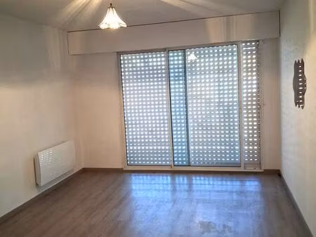 t2 avec balcon et garage  quartier de la victoire