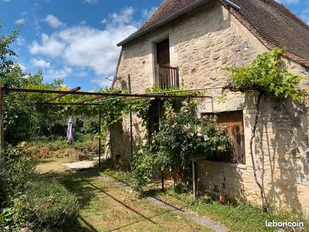 maison de plain-pied avec jardin coeur de village tout service