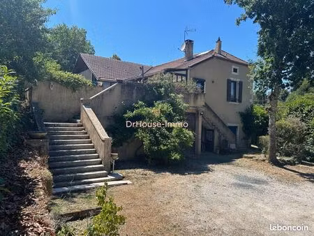 maison 9 pièces 232 m²